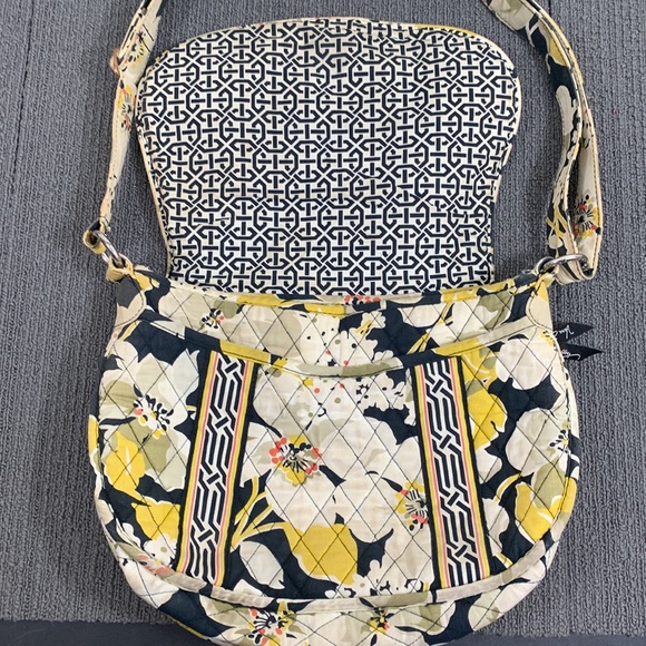Vera Bradley Crossbody Bag Womens Medium Retired Dogwood Print Quilted Saddle up - Picture 14 of 17